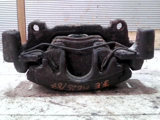 bontott AUDI A3 Jobb első Féknyereg Munkahengerrel