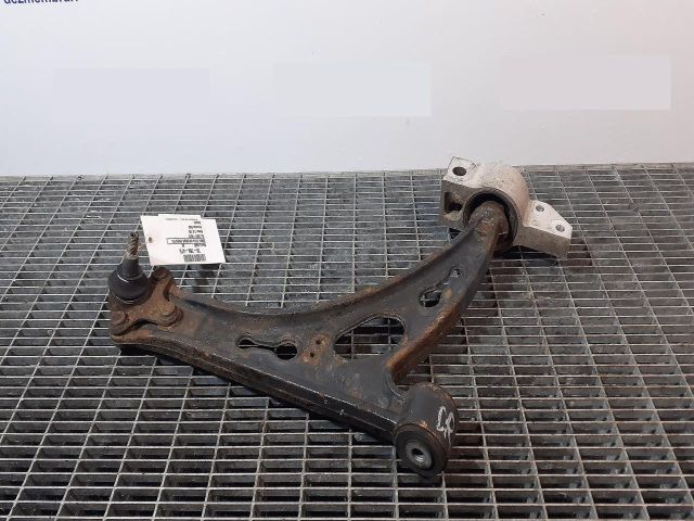 bontott AUDI A3 Jobb első Lengőkar