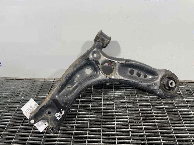 bontott AUDI A3 Jobb első Lengőkar