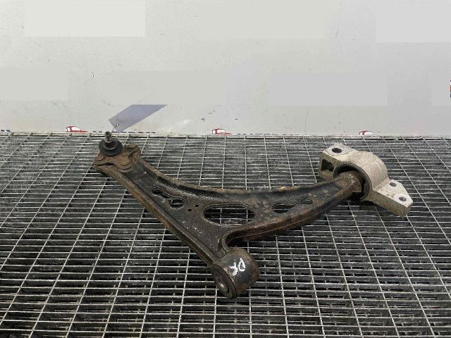 bontott AUDI A3 Jobb első Lengőkar