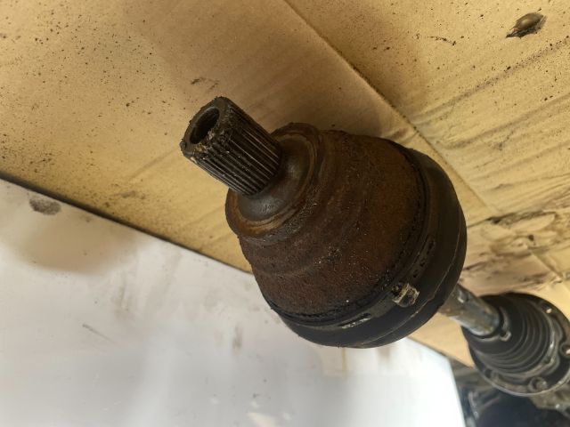 bontott AUDI A3 Jobb Féltengely