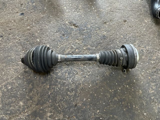 bontott AUDI A3 Jobb Féltengely