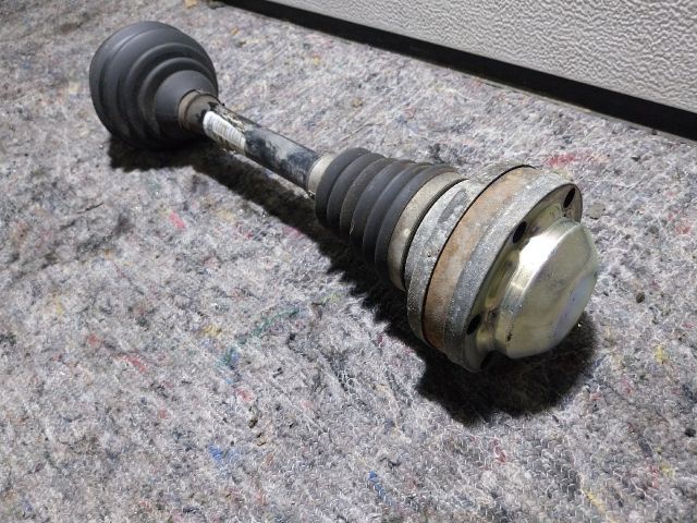 bontott AUDI A3 Jobb Féltengely