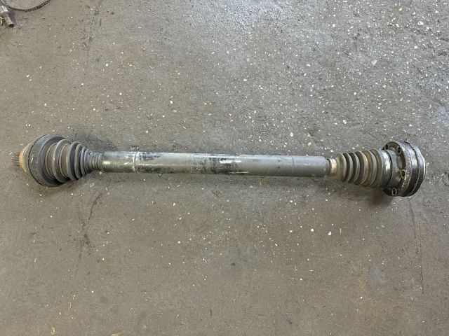 bontott AUDI A3 Jobb Féltengely