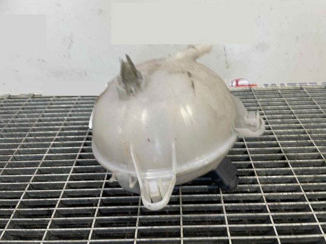 bontott AUDI A3 Kiegyenlítő Tartály