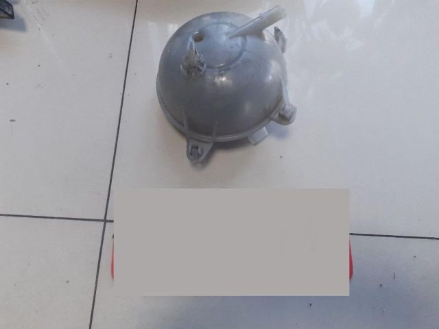 bontott AUDI A3 Kiegyenlítő Tartály