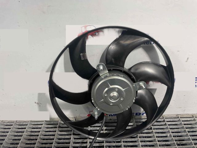 bontott AUDI A3 Klímahűtő Ventilátor