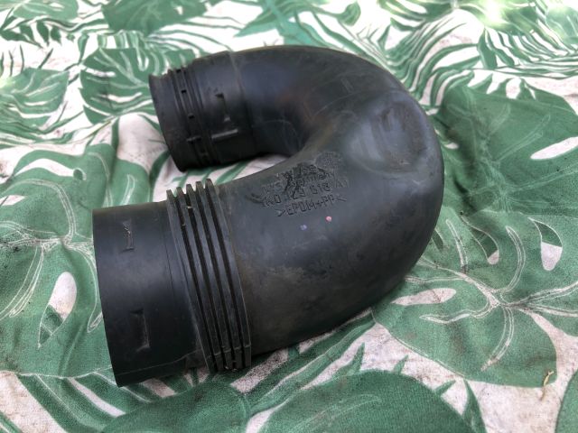 bontott AUDI A3 Légbeömlő Cső