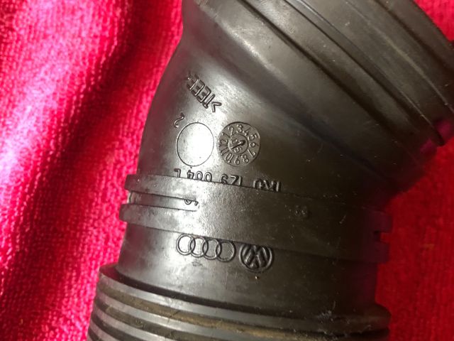 bontott AUDI A3 Légbeömlő Cső