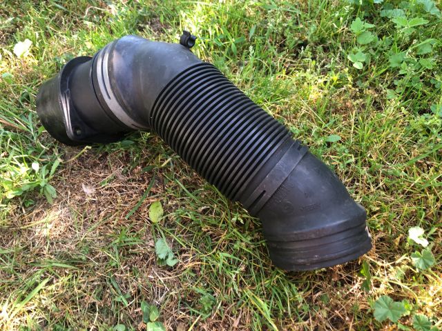 bontott AUDI A3 Légbeömlő Cső