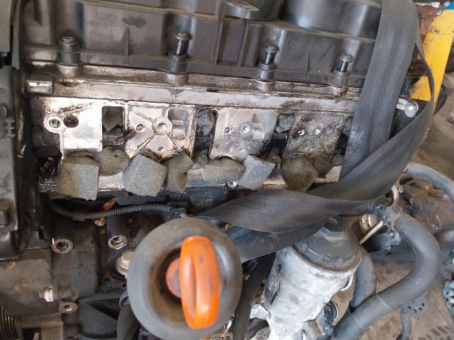 bontott AUDI A3 Motor (Fűzött blokk hengerfejjel)