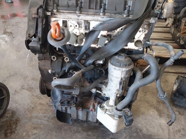 bontott AUDI A3 Motor (Fűzött blokk hengerfejjel)