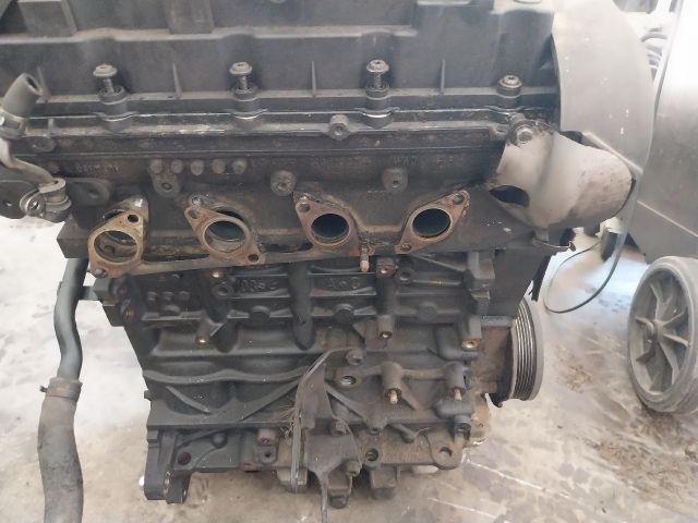 bontott AUDI A3 Motor (Fűzött blokk hengerfejjel)