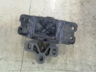 bontott AUDI A3 Motor Tartó Bak Bal