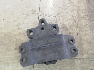 bontott AUDI A3 Motor Tartó Bak Bal