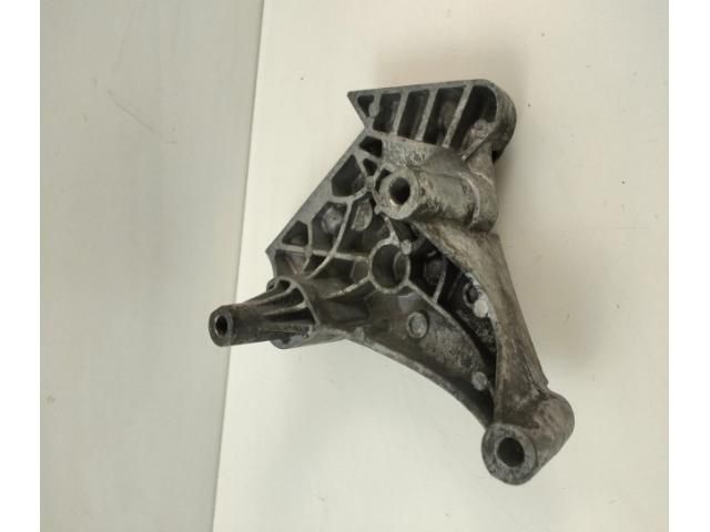 bontott AUDI A3 Motor Tartó Bak (Fém)