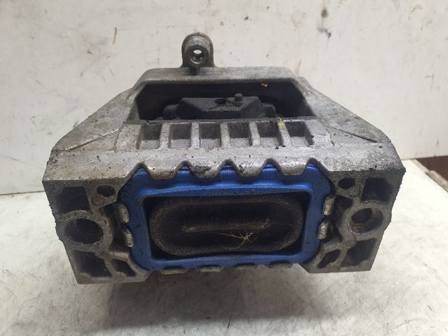 bontott AUDI A3 Motor Tartó Bak (Fém)