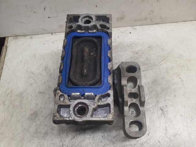 bontott AUDI A3 Motor Tartó Bak (Fém)