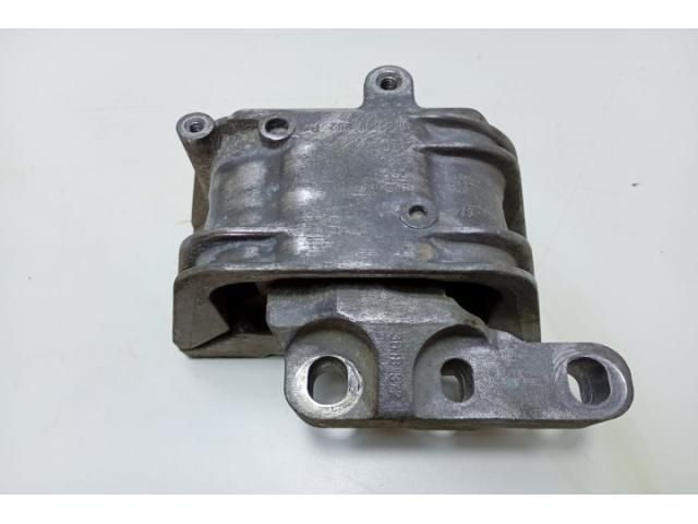 bontott AUDI A3 Motor Tartó Bak (Fém)