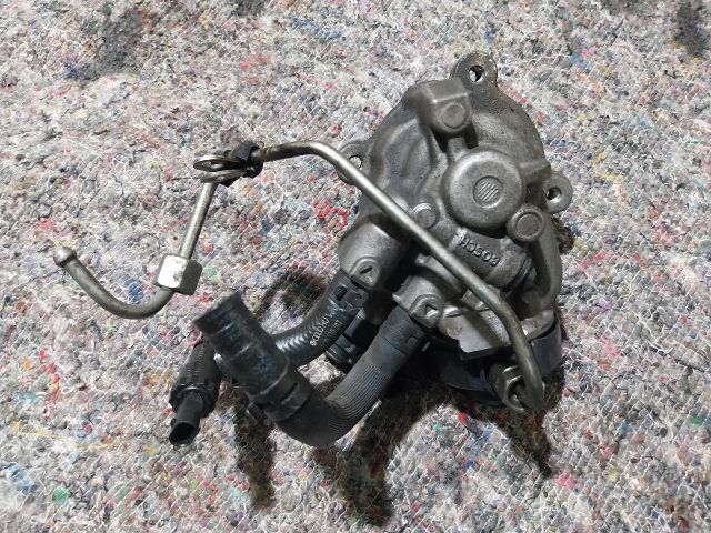 bontott AUDI A3 Nagynyomású Szivattyú