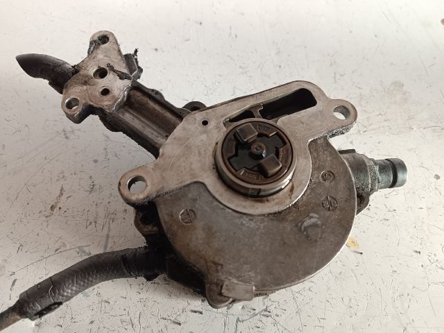 bontott AUDI A3 Nagynyomású Szivattyú