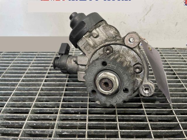 bontott AUDI A3 Nagynyomású Szivattyú