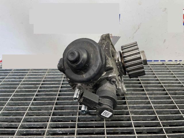 bontott AUDI A3 Nagynyomású Szivattyú