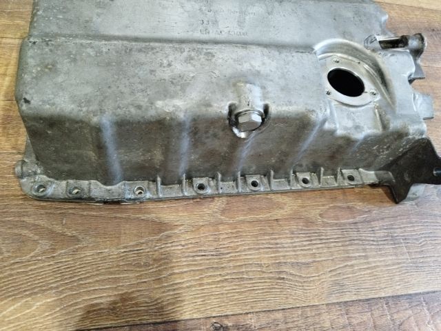 bontott AUDI A3 Olajteknő