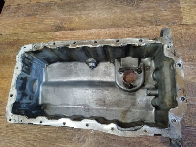 bontott AUDI A3 Olajteknő