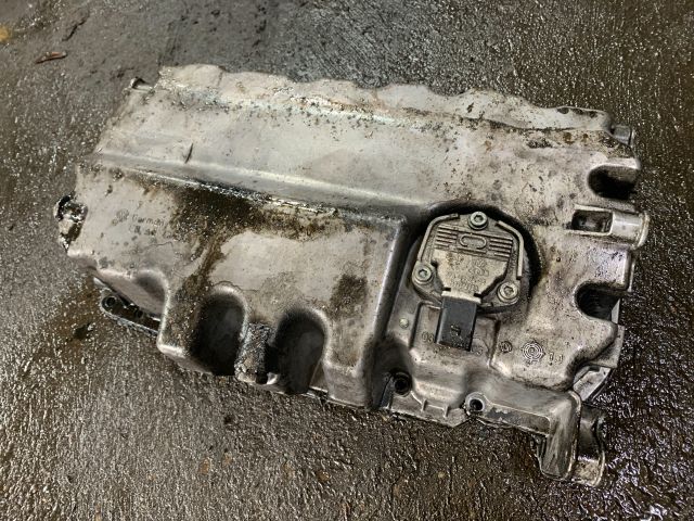 bontott AUDI A3 Olajteknő