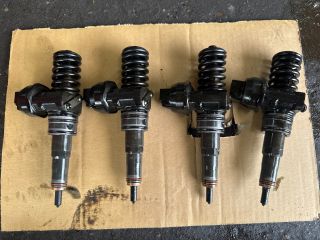 bontott AUDI A3 Porlasztó Sor / Híd