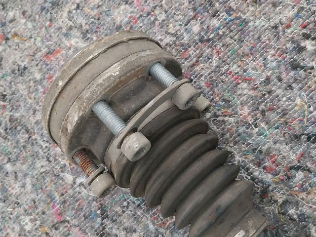 bontott AUDI A3 Bal Féltengely