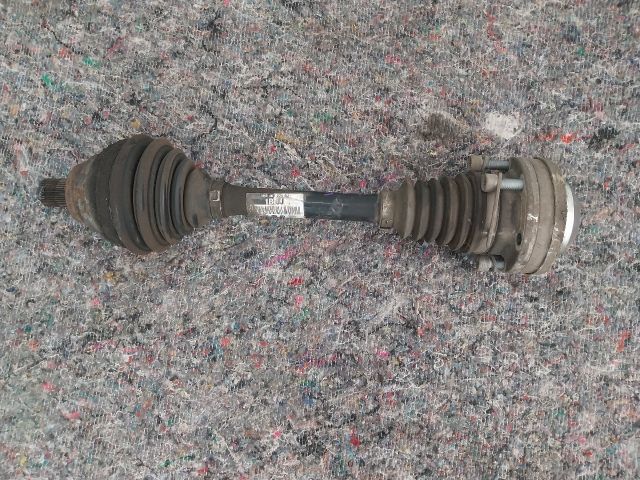 bontott AUDI A3 Bal Féltengely