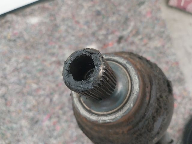 bontott AUDI A3 Bal Féltengely