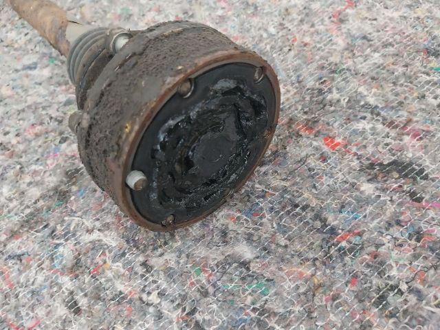 bontott AUDI A3 Bal hátsó Féltengely