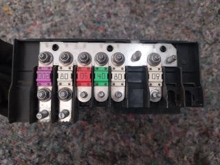 bontott AUDI A3 Biztosítéktábla Motortér