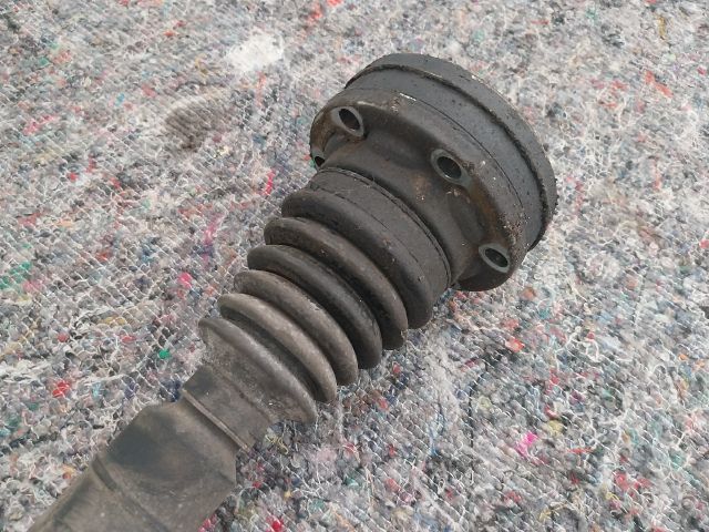 bontott AUDI A3 Jobb Féltengely