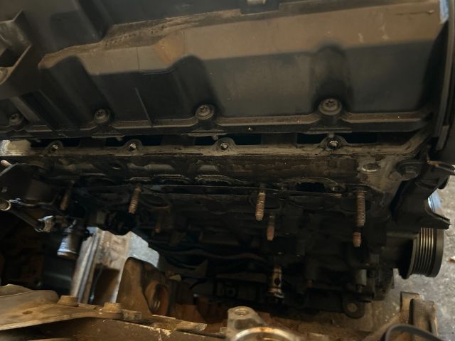 bontott AUDI A3 Motor (Fűzött blokk hengerfejjel)