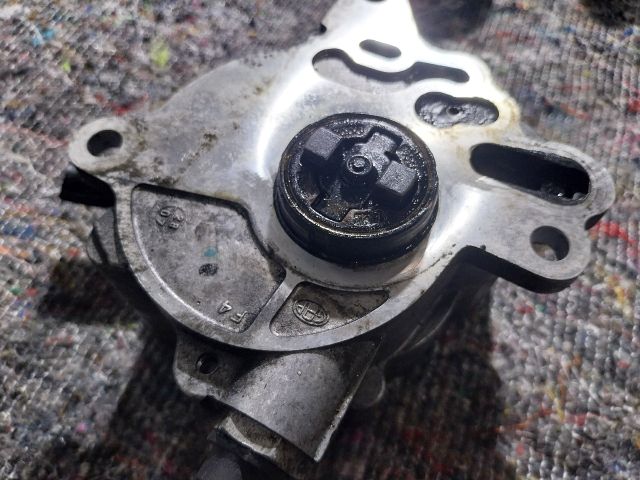 bontott AUDI A3 Nagynyomású Szivattyú