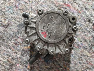 bontott AUDI A3 Nagynyomású Szivattyú