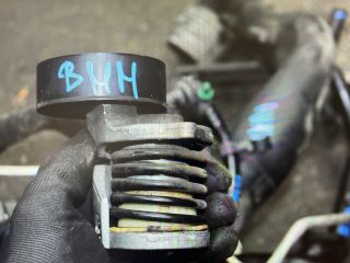 bontott AUDI A3 Szíjfeszítő Görgő