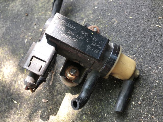 bontott AUDI A3 Turbó Vákum Szelep