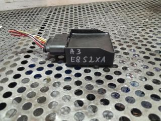 bontott AUDI A3 Üzemanyag Szivattyú Relé