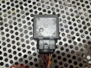 bontott AUDI A3 Üzemanyag Szivattyú Relé