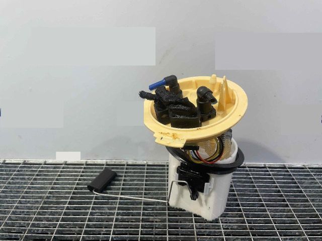 bontott AUDI A3 Üzemanyag Szivattyú