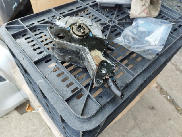 bontott AUDI A3 Vákumpumpa