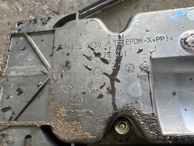 bontott AUDI A3 Váltó Kulissza