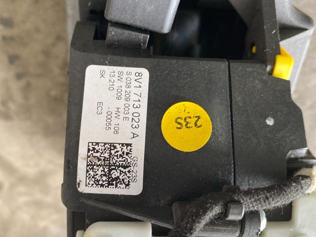 bontott AUDI A3 Váltó Kulissza