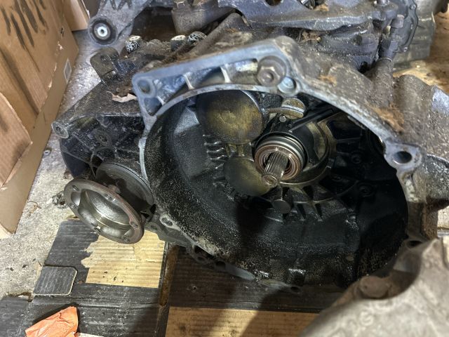 bontott AUDI A3 Váltó (Mechanikus)