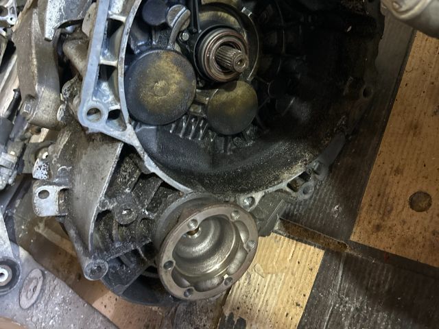 bontott AUDI A3 Váltó (Mechanikus)